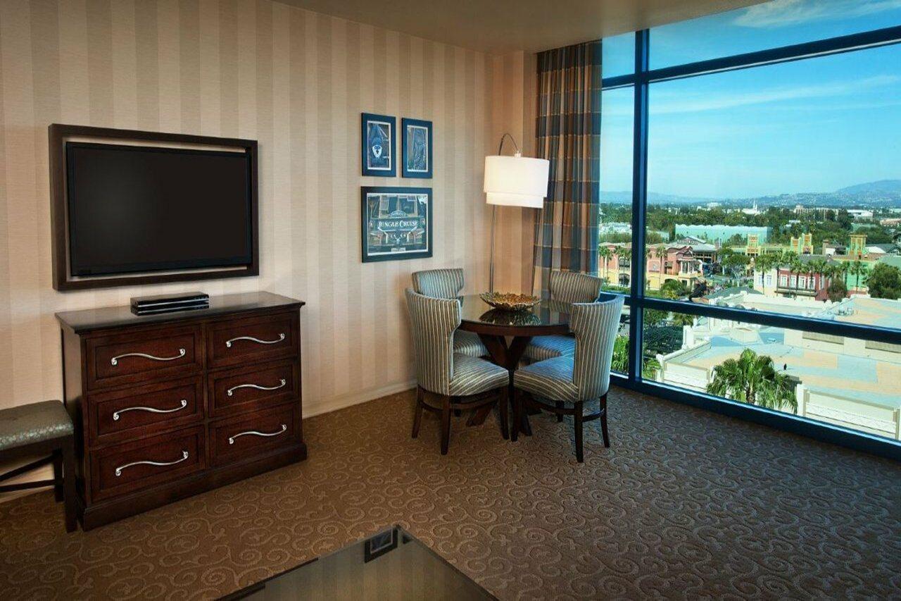 Disneyland Hotel Анахайм Экстерьер фото