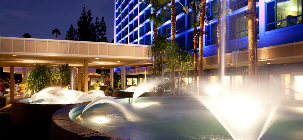 Disneyland Hotel Анахайм Экстерьер фото