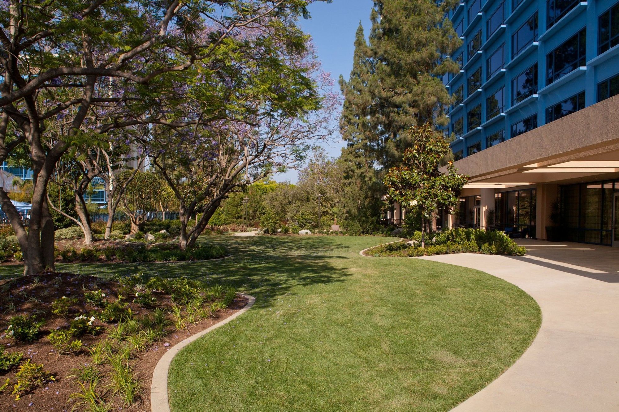 Disneyland Hotel Анахайм Экстерьер фото
