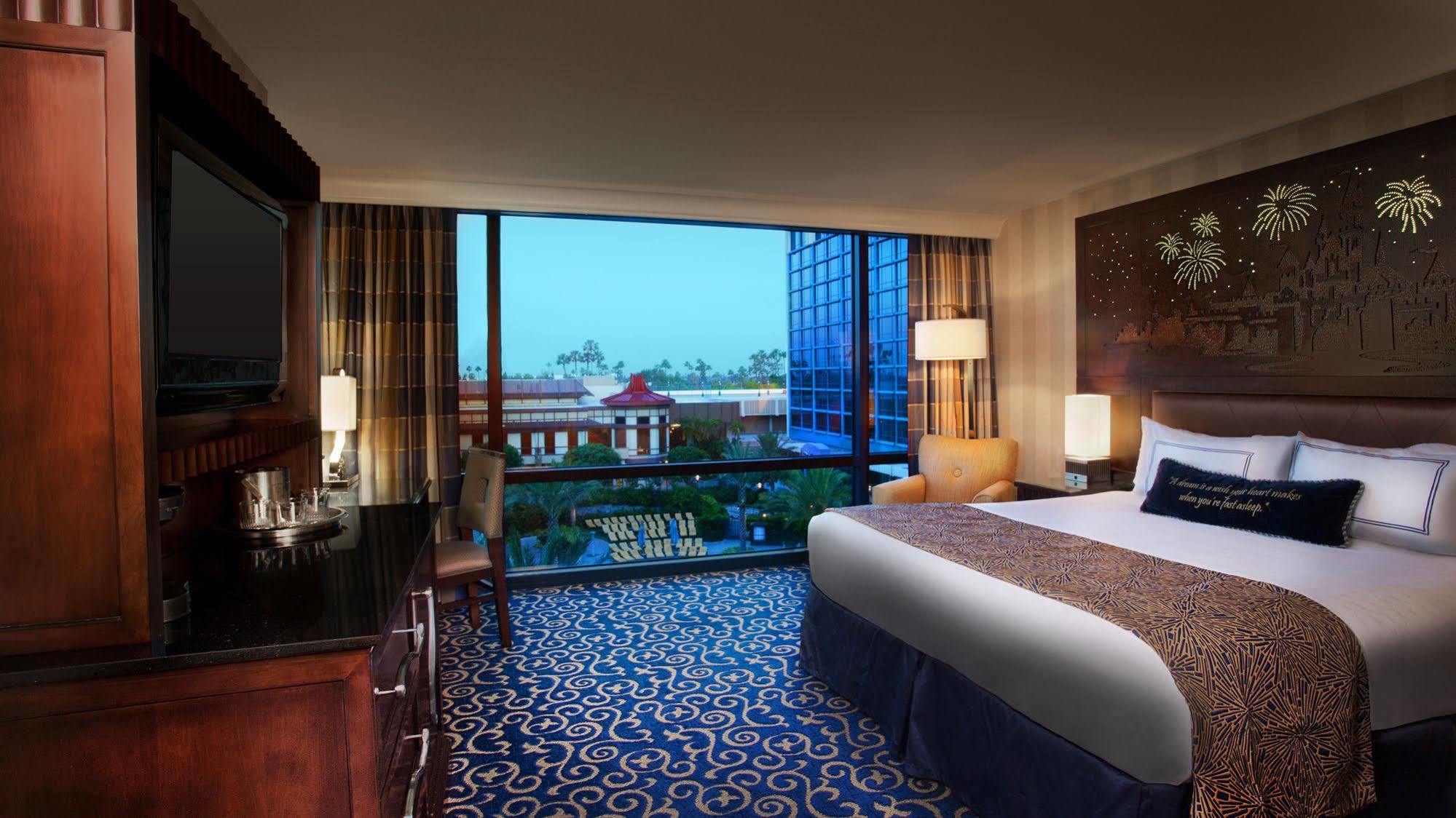 Disneyland Hotel Анахайм Экстерьер фото