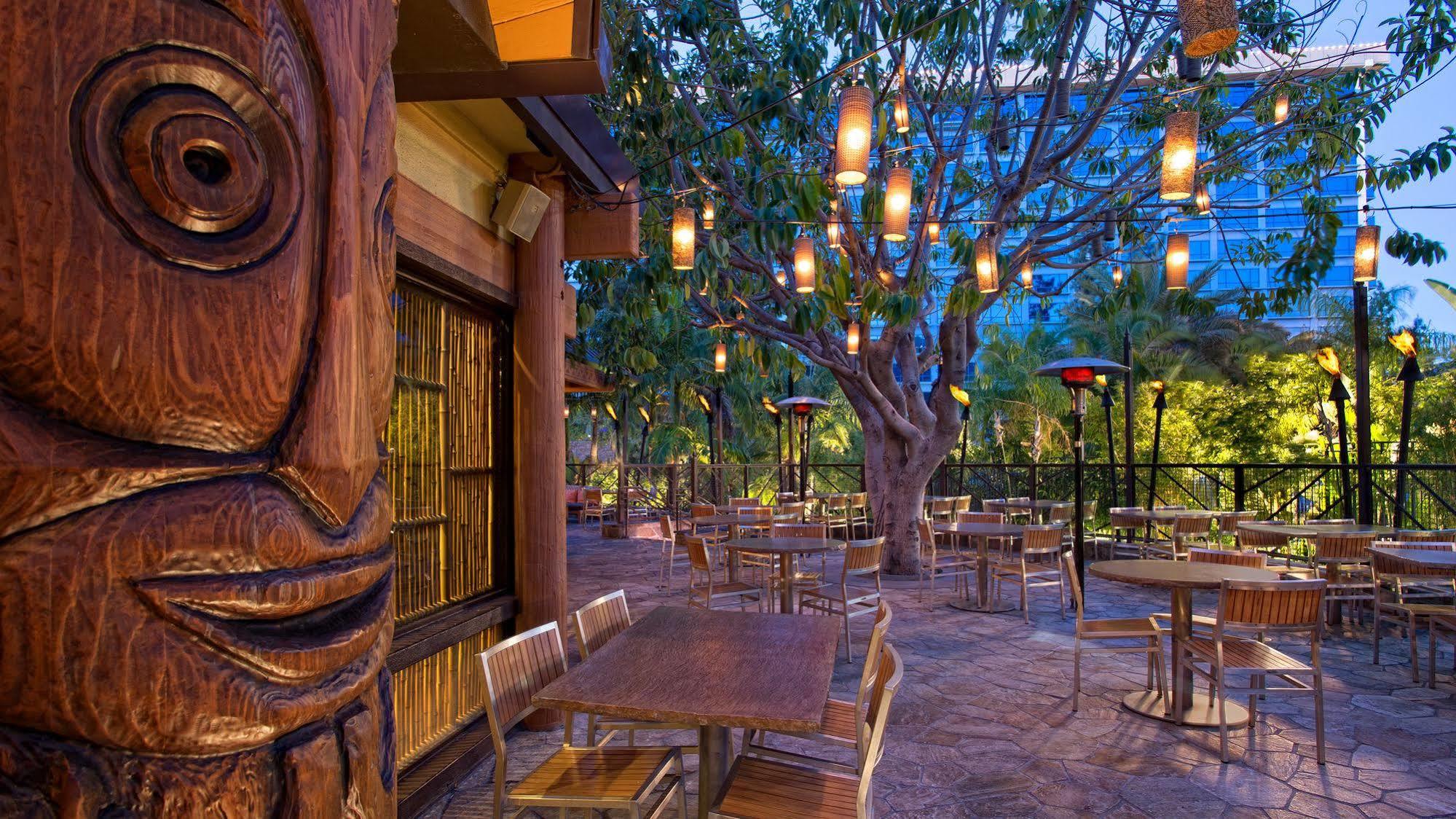 Disneyland Hotel Анахайм Экстерьер фото